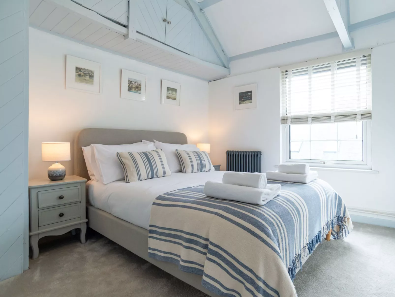 Issey Cottage-Inside