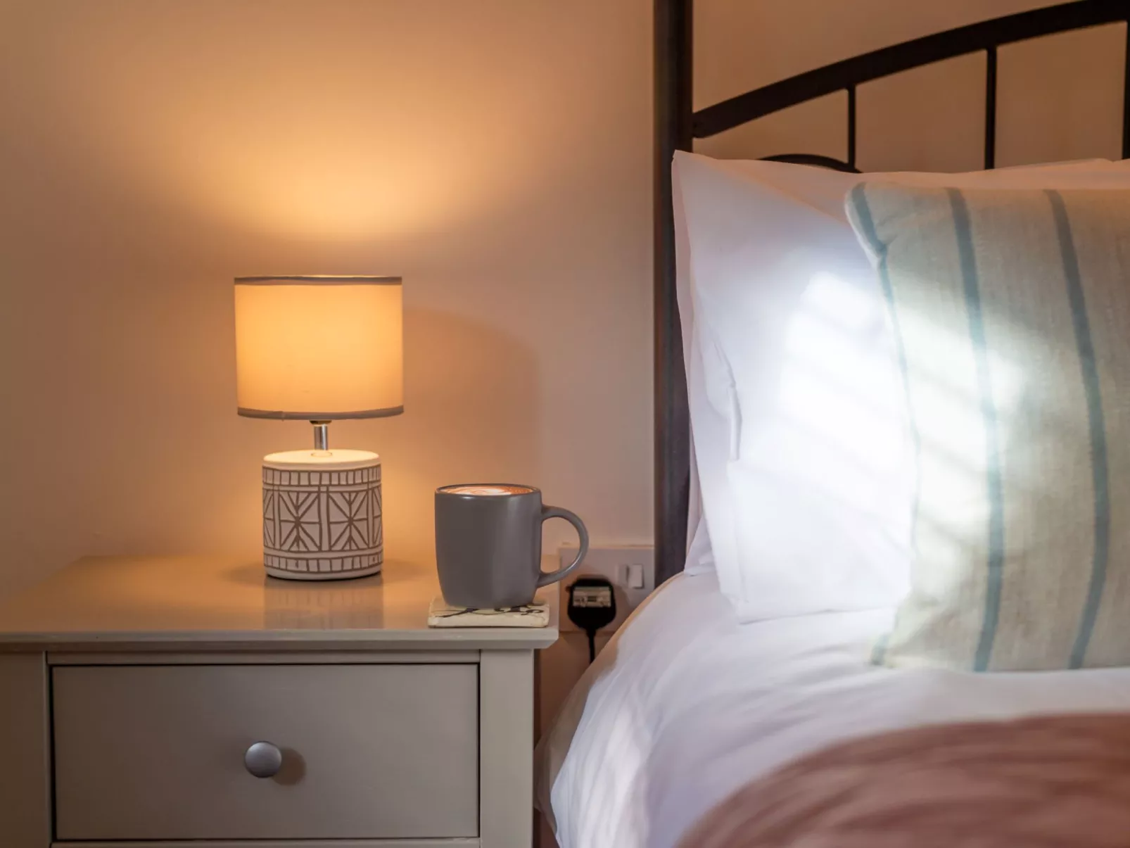 Issey Cottage-Inside