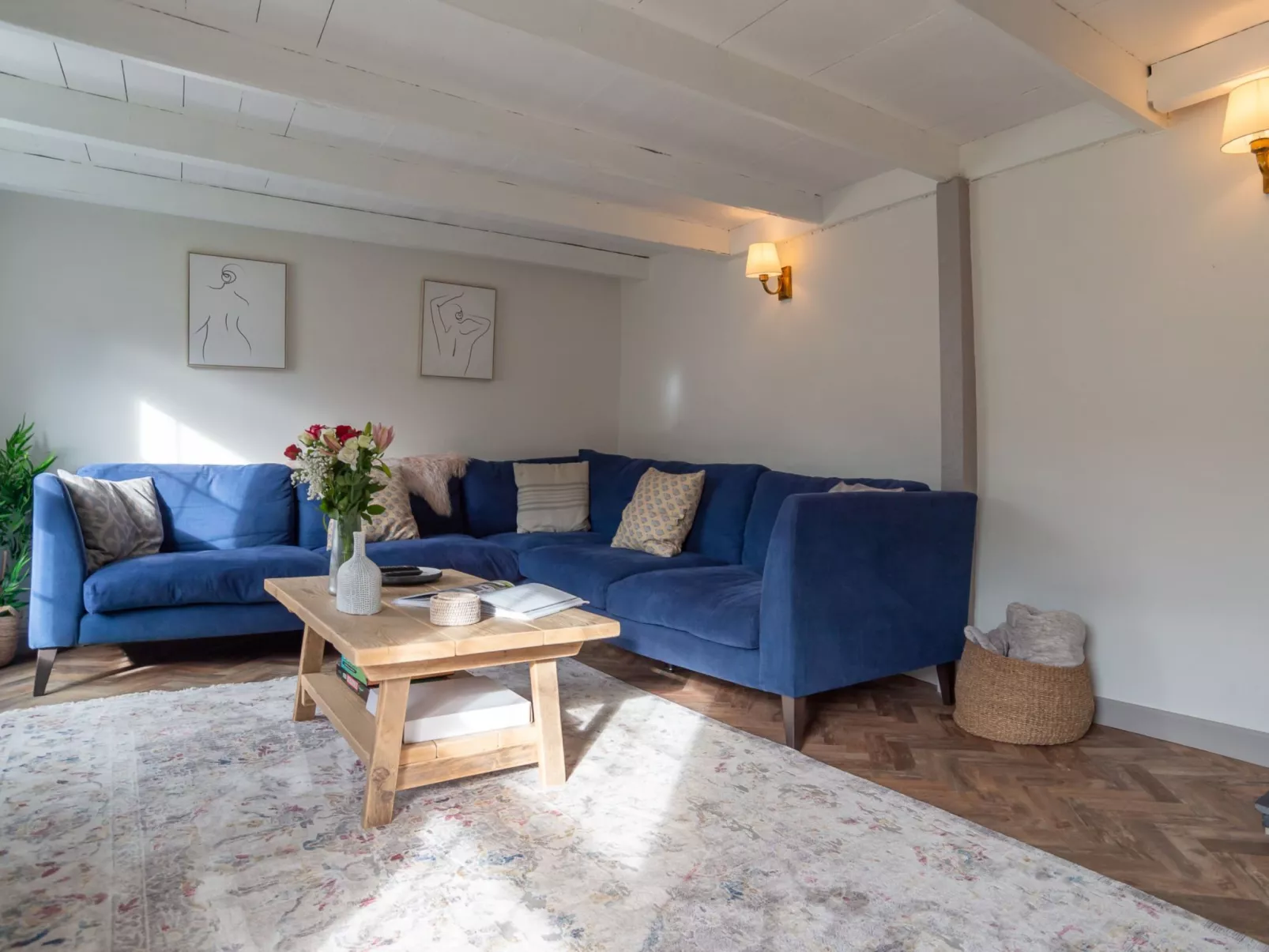 Issey Cottage-Inside