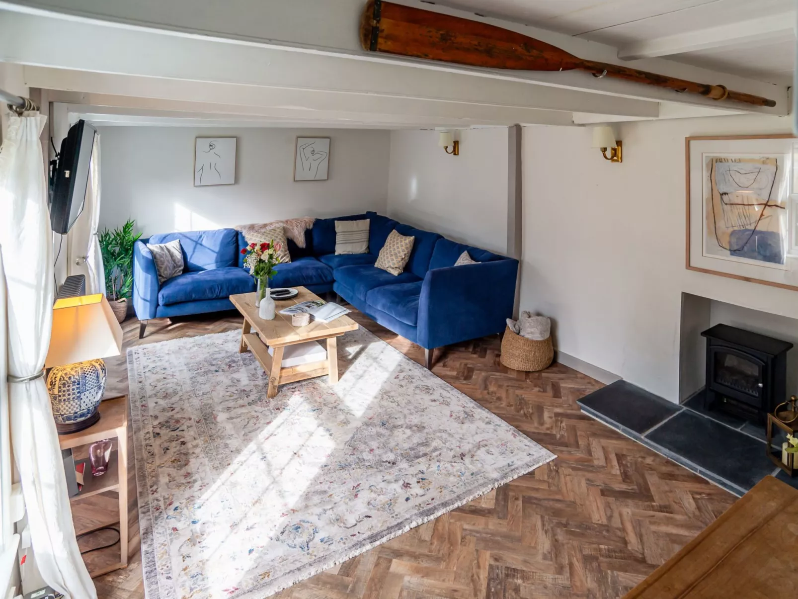 Issey Cottage-Inside