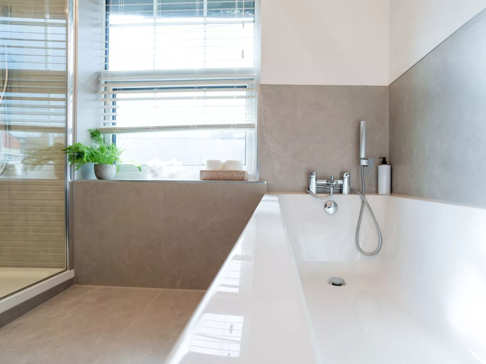 Issey Cottage-Inside