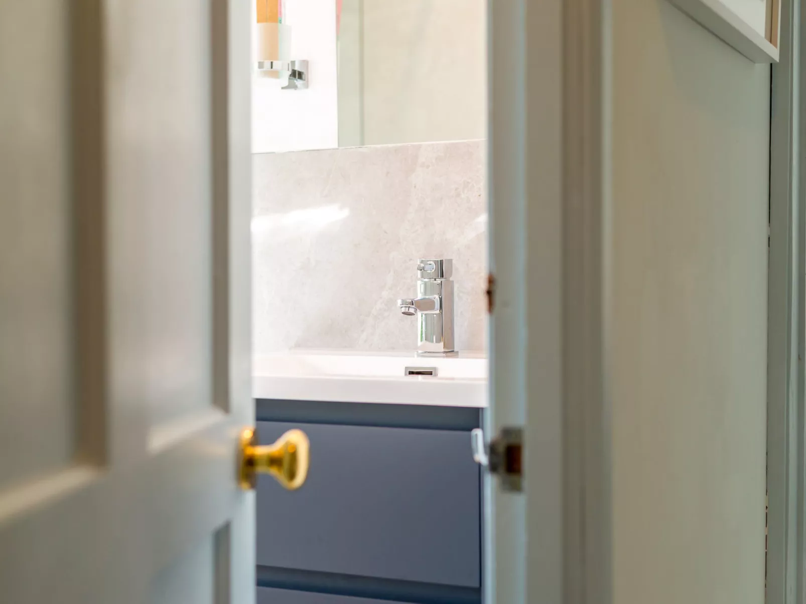 Issey Cottage-Inside