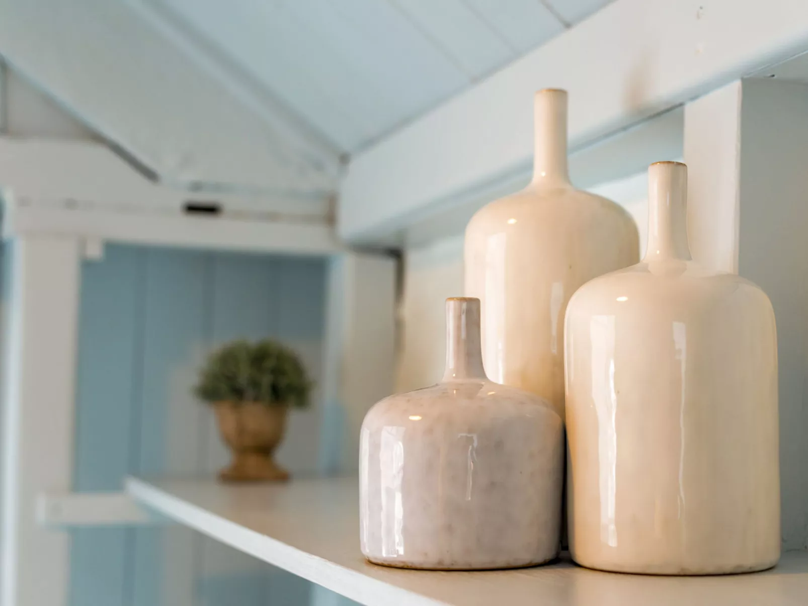 Issey Cottage-Inside