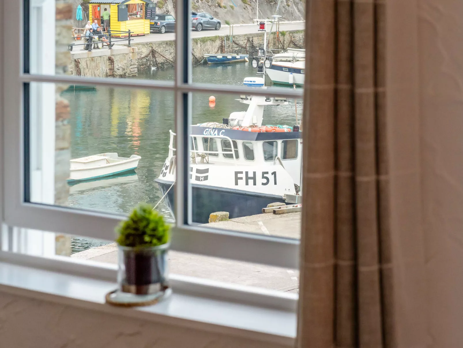Lighthouse View-Outside