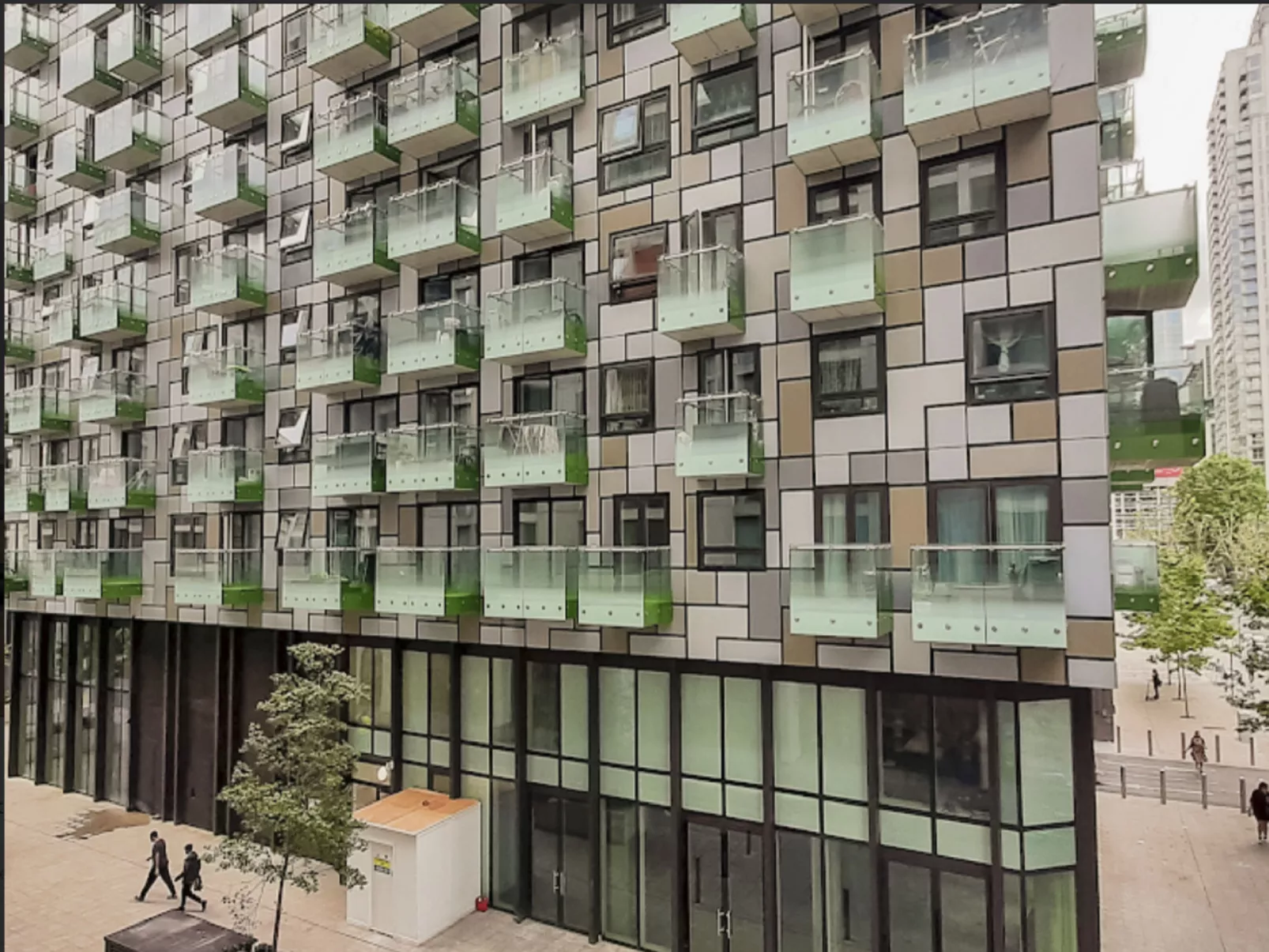 Lanterns Court-Outside