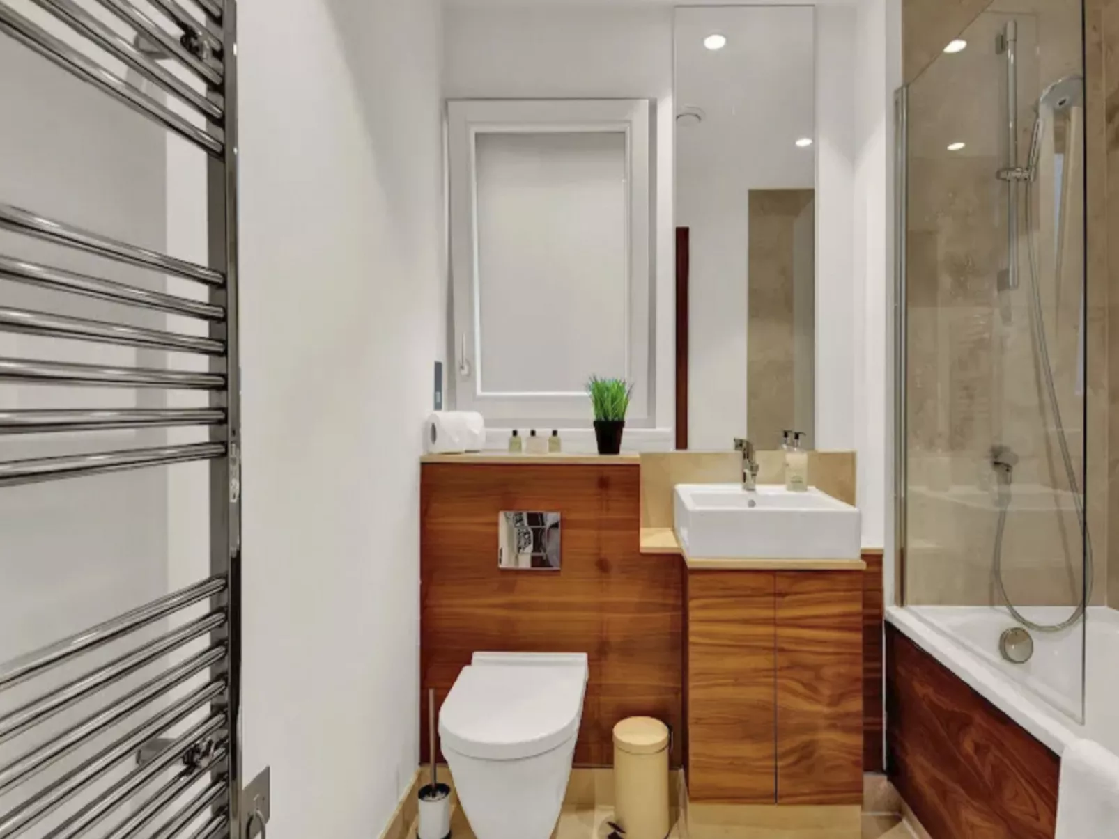 Shoreditch Square, Hoxton-Inside
