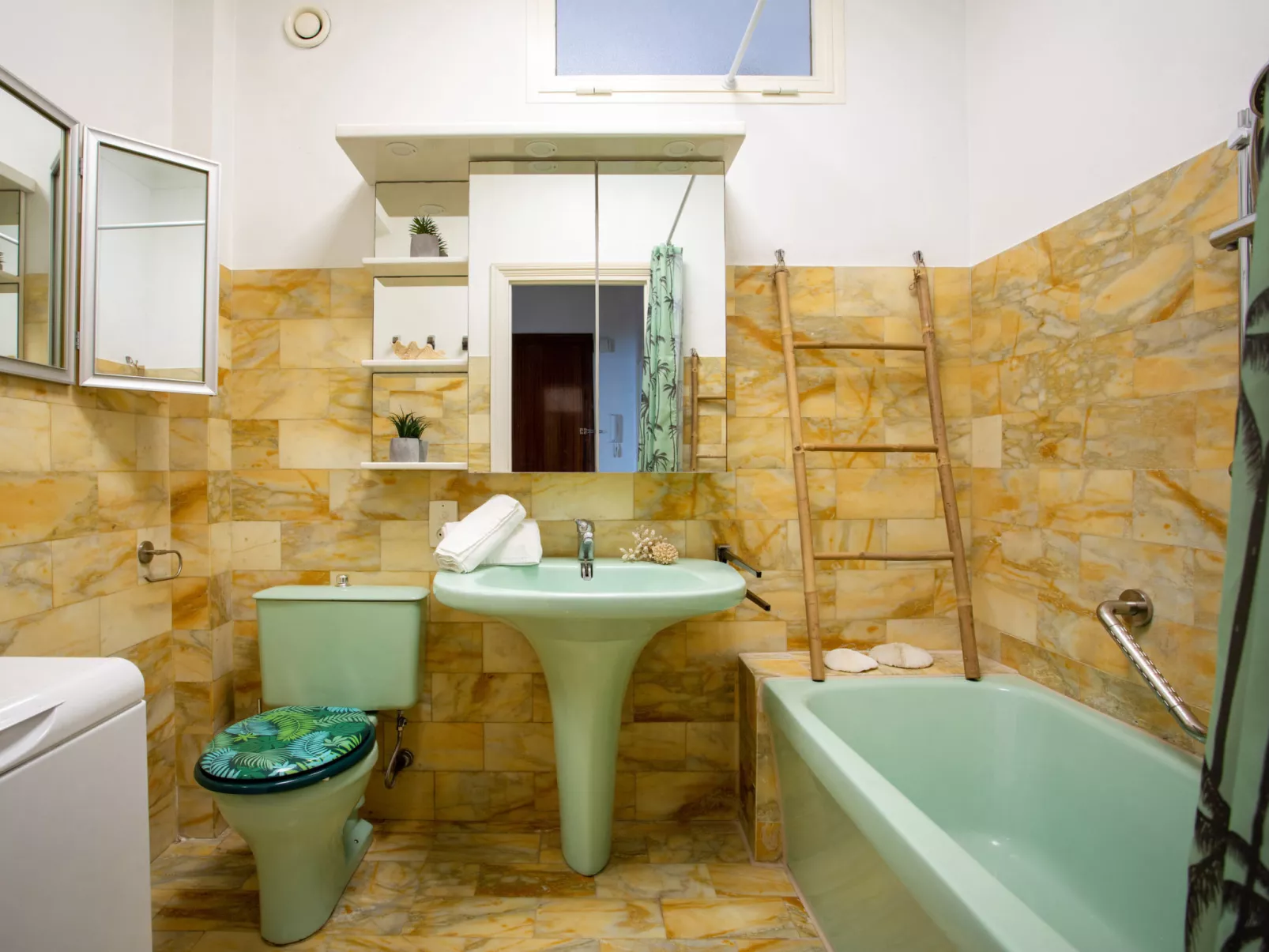 Le corail-Inside