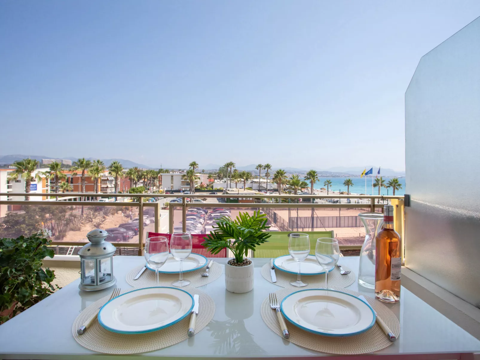 Le corail-Outside