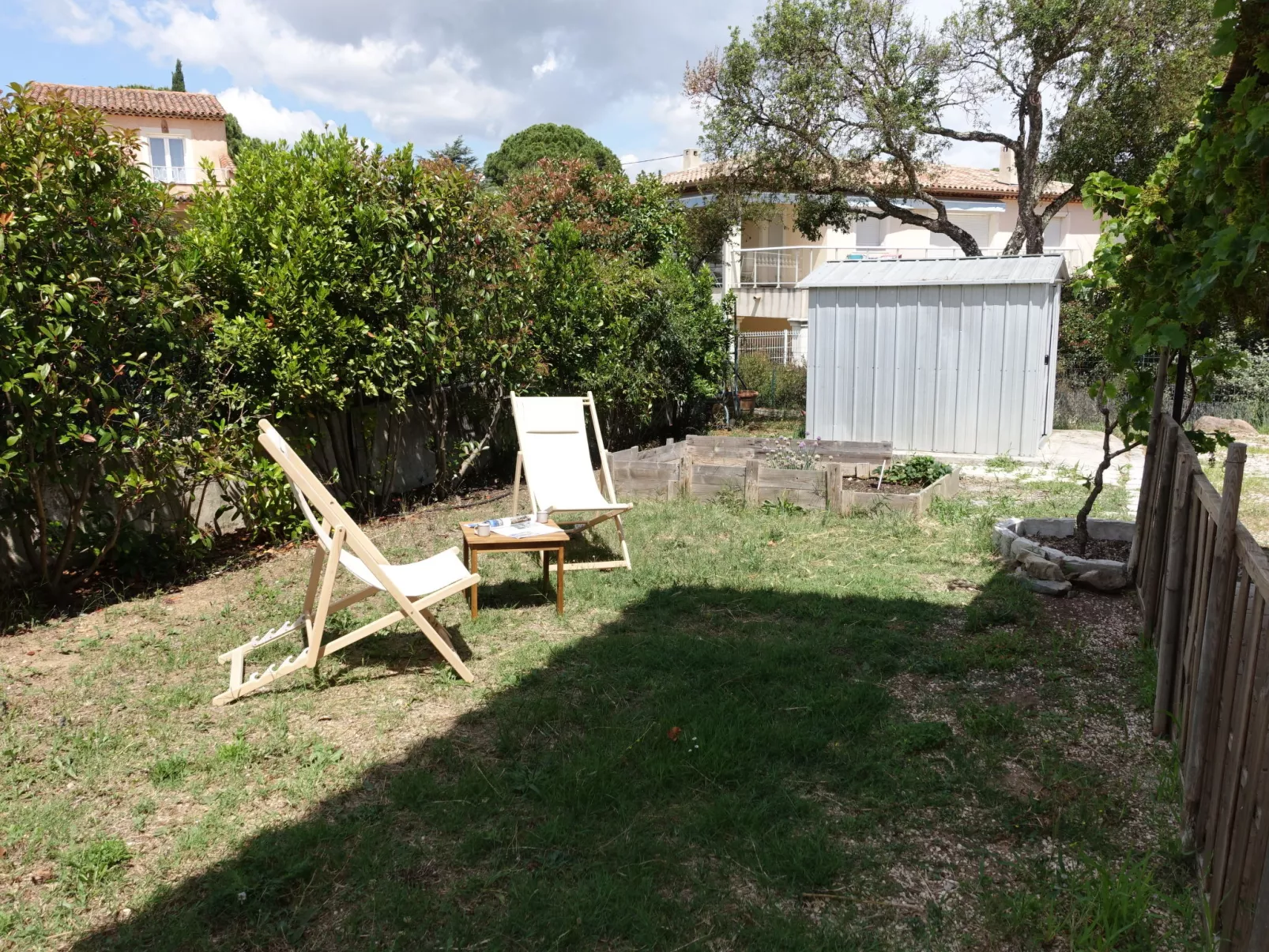Le Vallon des Chenes-Outside