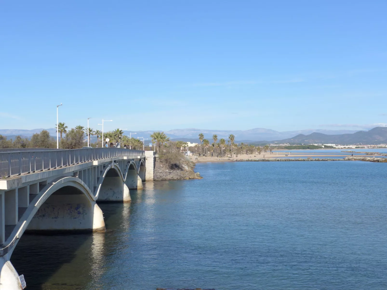 Le Riviera-Area