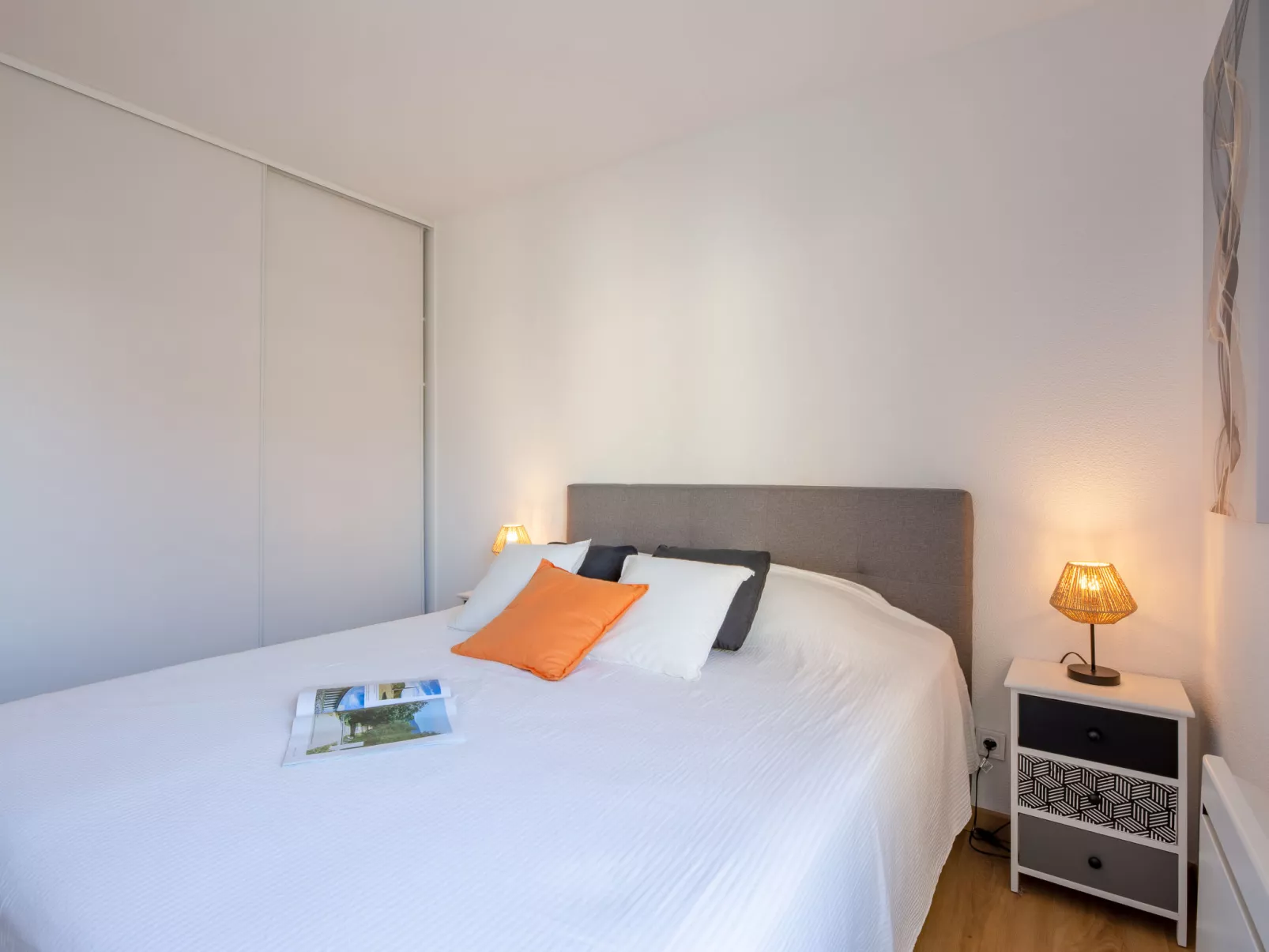 Quartier Latin-Inside