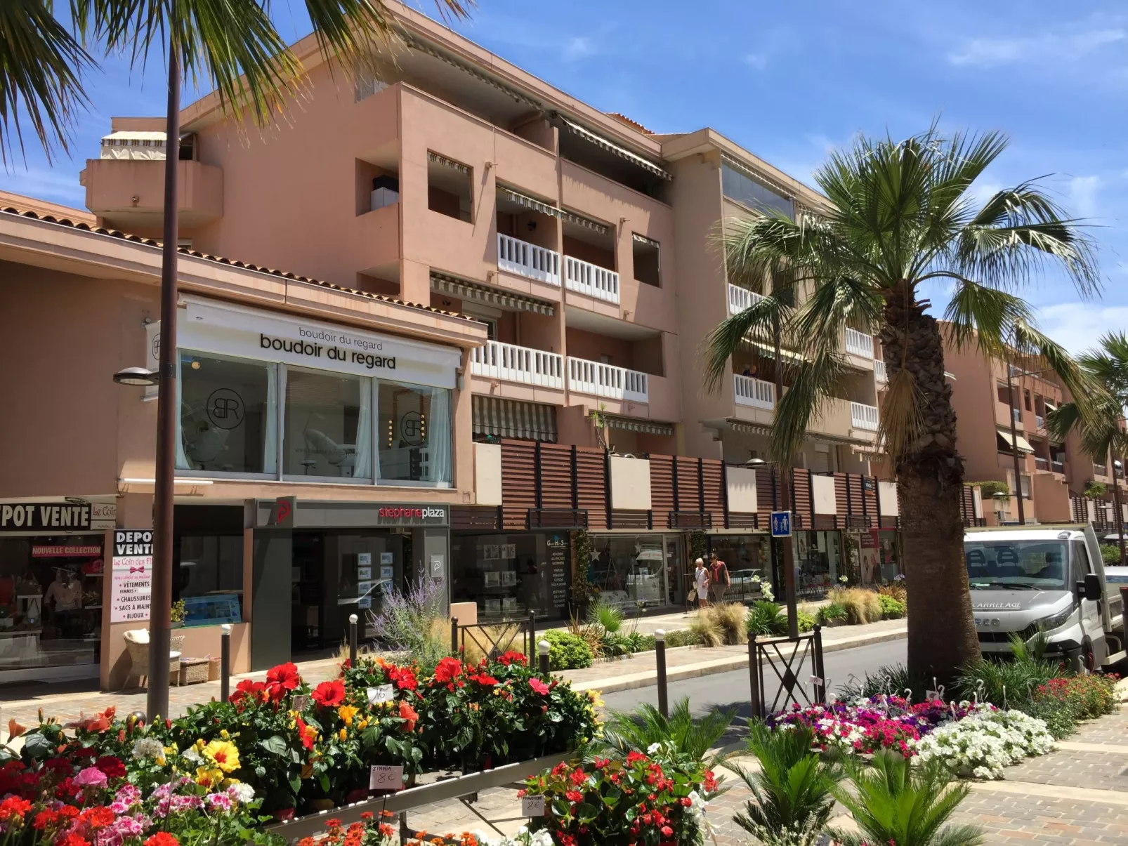 Régina-Outside