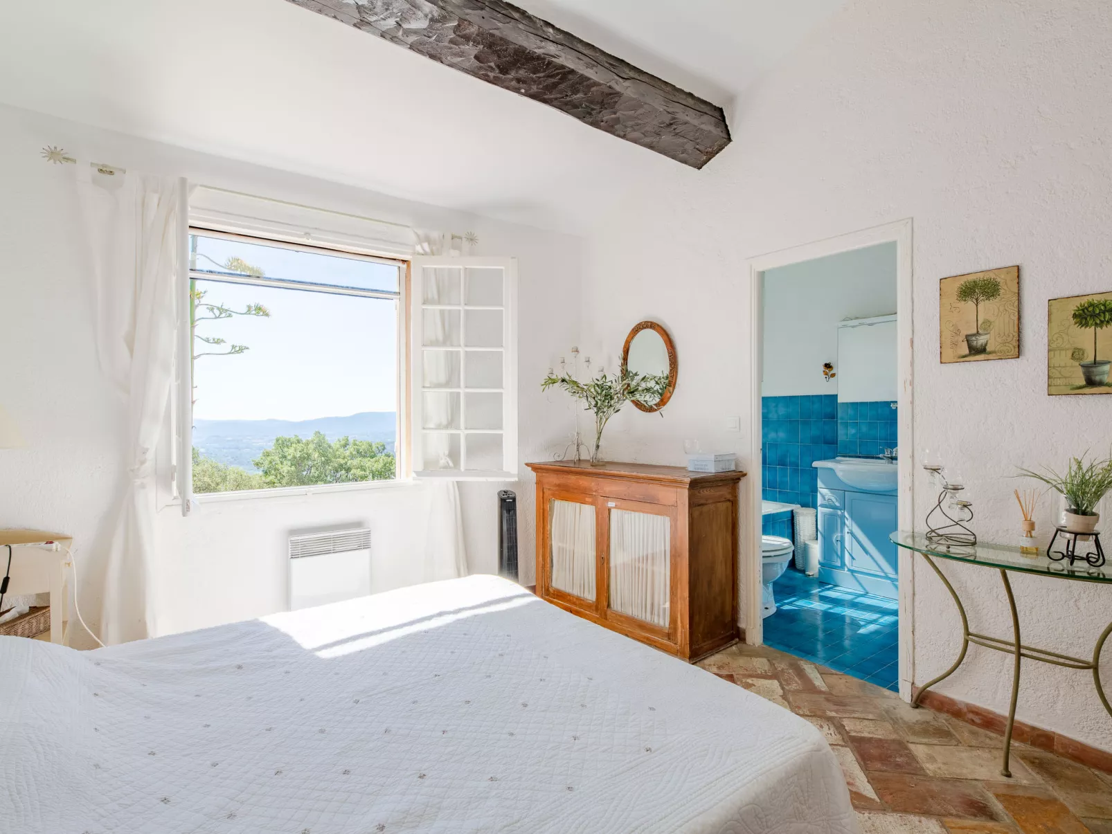 Le Clos d´Estelle-Inside