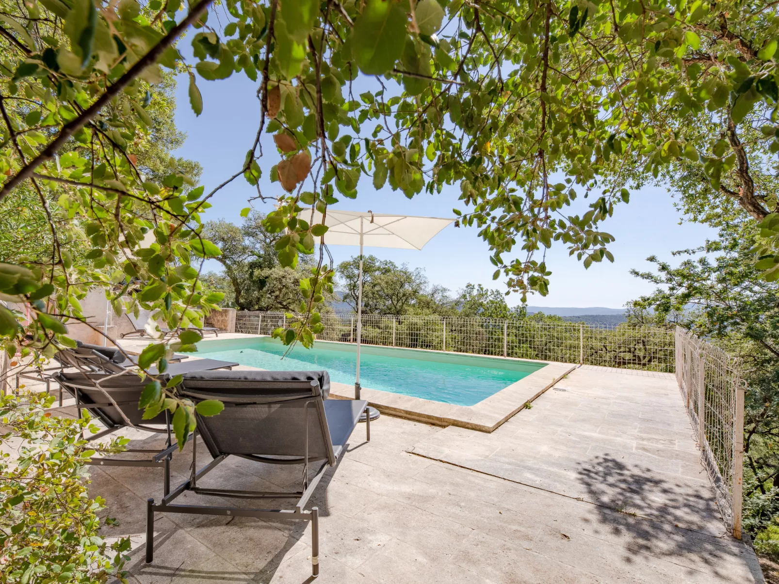 Le Clos d´Estelle-Outside