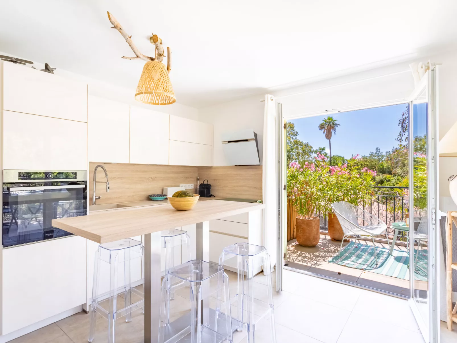 Le Clos Jardin-Inside