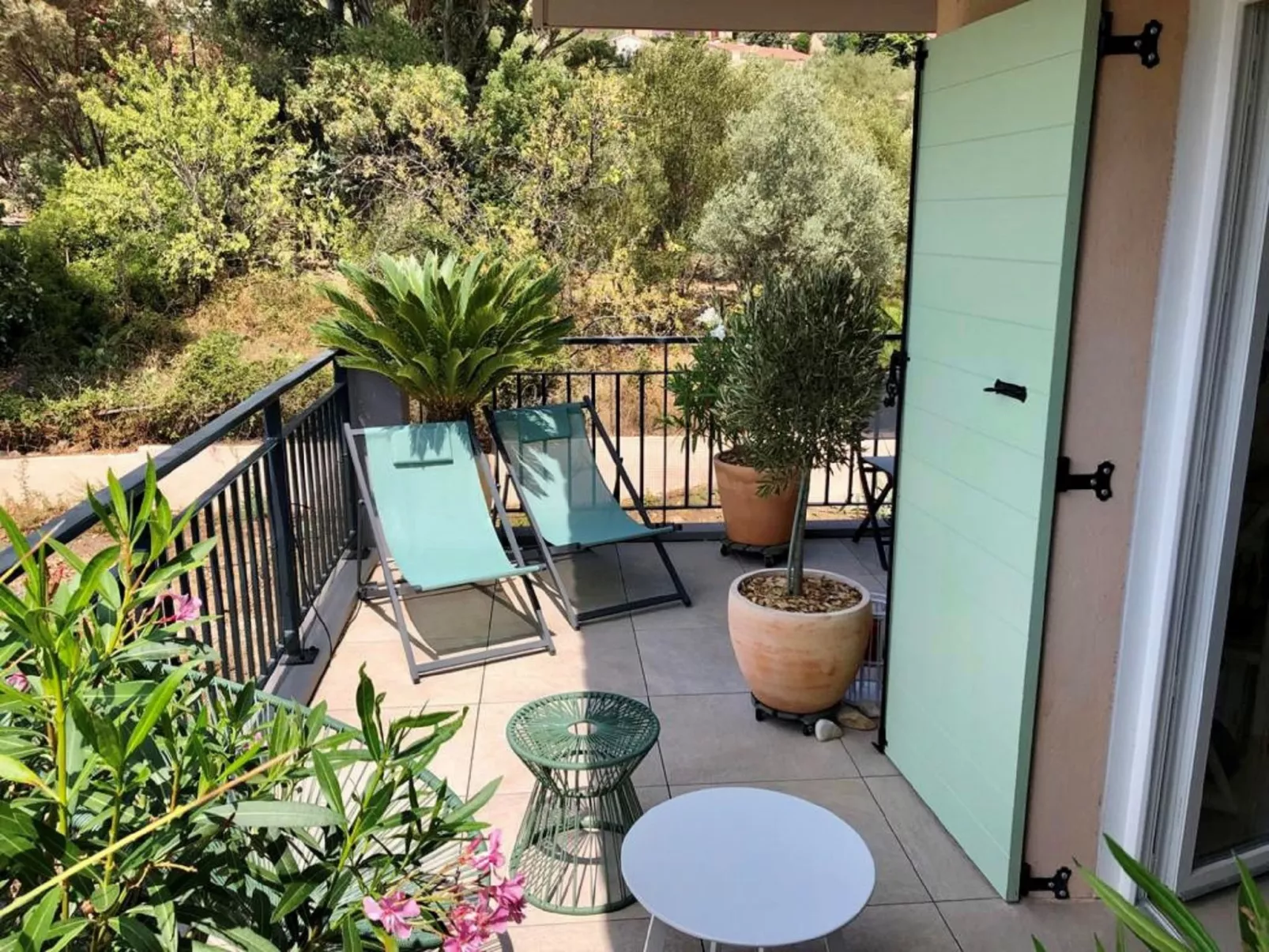 Le Clos Jardin-Outside