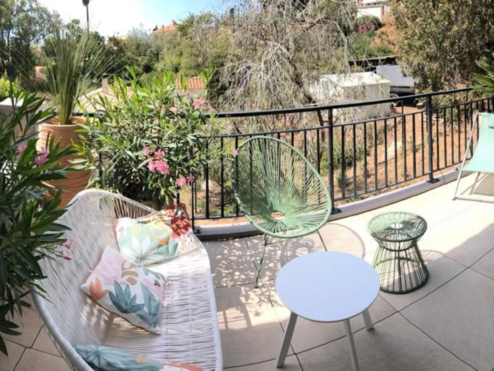 Le Clos Jardin-Outside