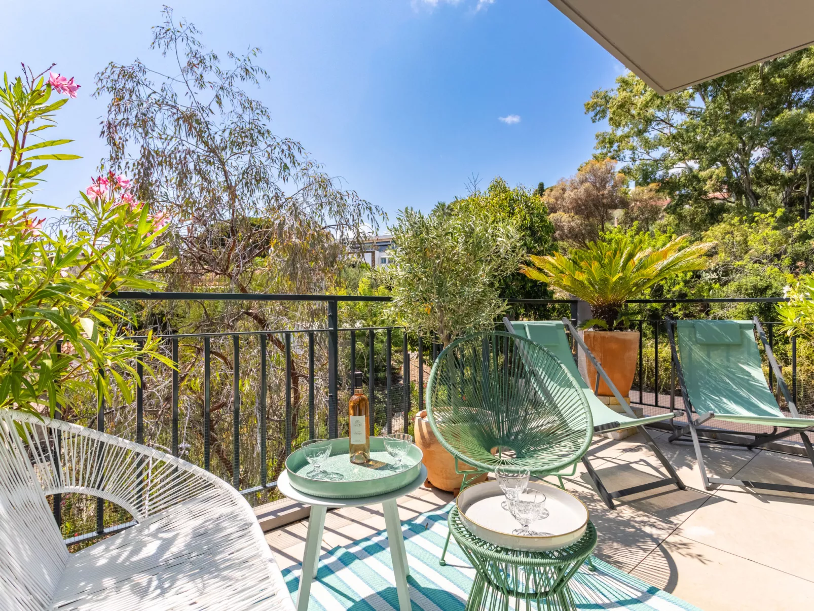 Le Clos Jardin-Outside