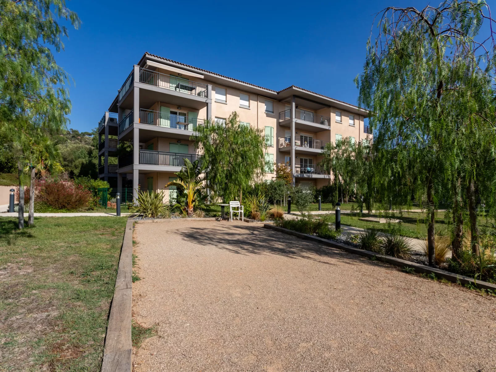 Le Clos Jardin-Outside