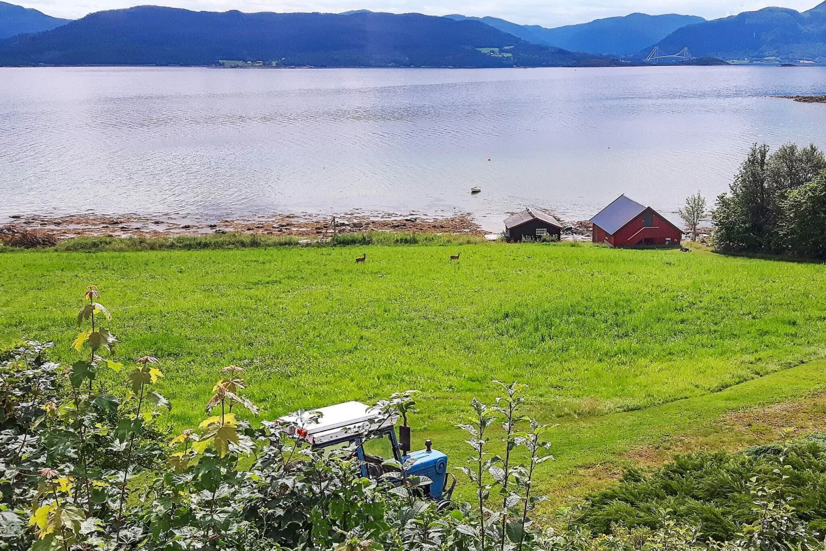 FREDHEIM 04417-Water view