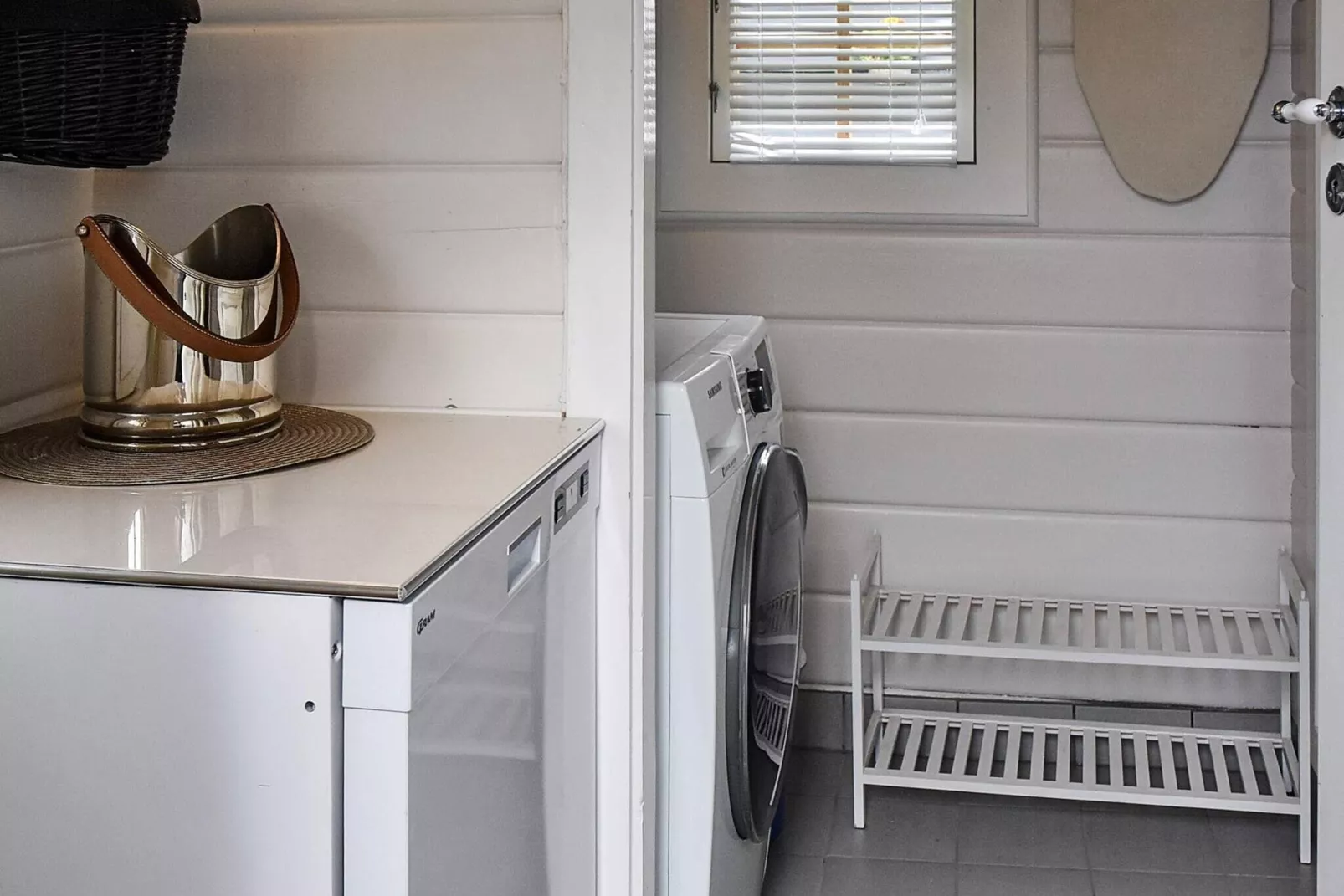 FREDHEIM 04417-Indoor
