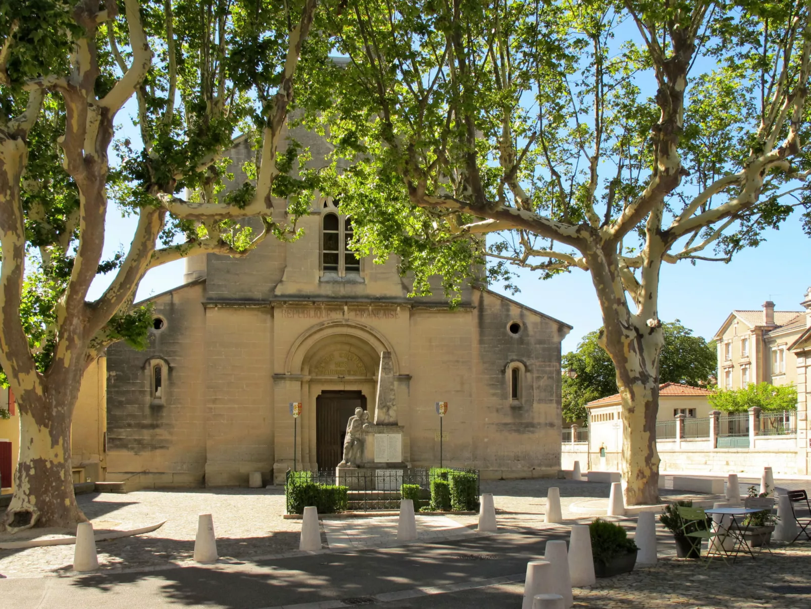 L' amandier-Area