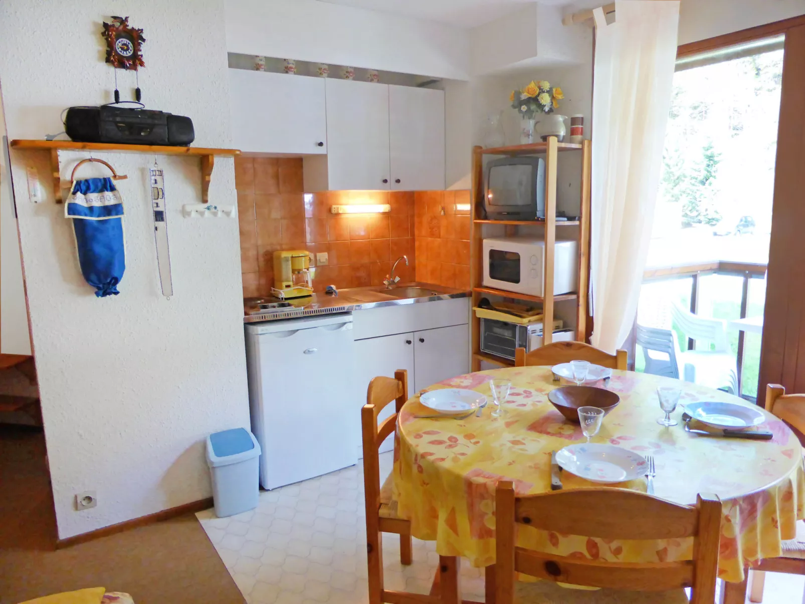 La Borgia A, B, C-Inside
