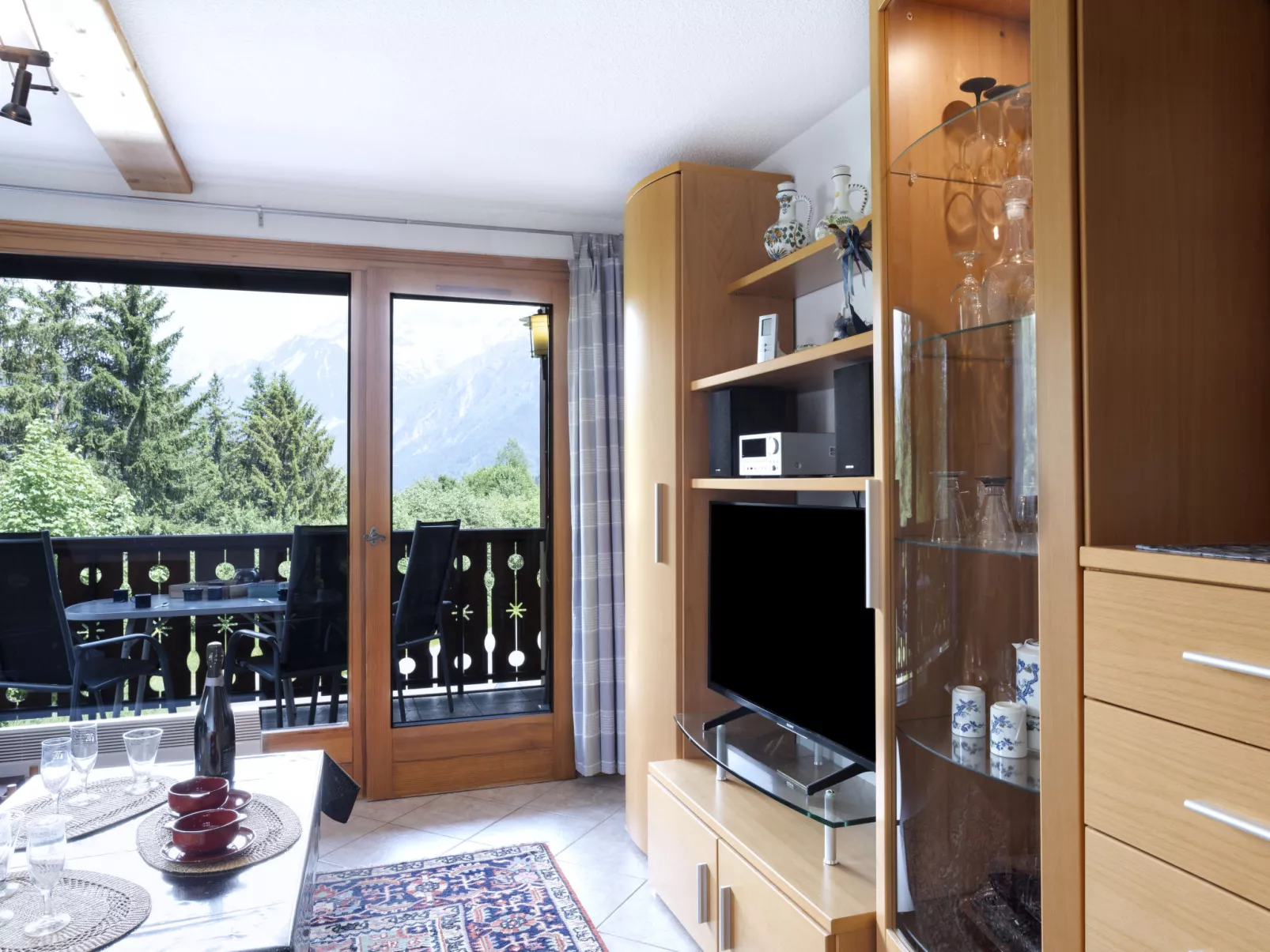 Le Tagre-Inside