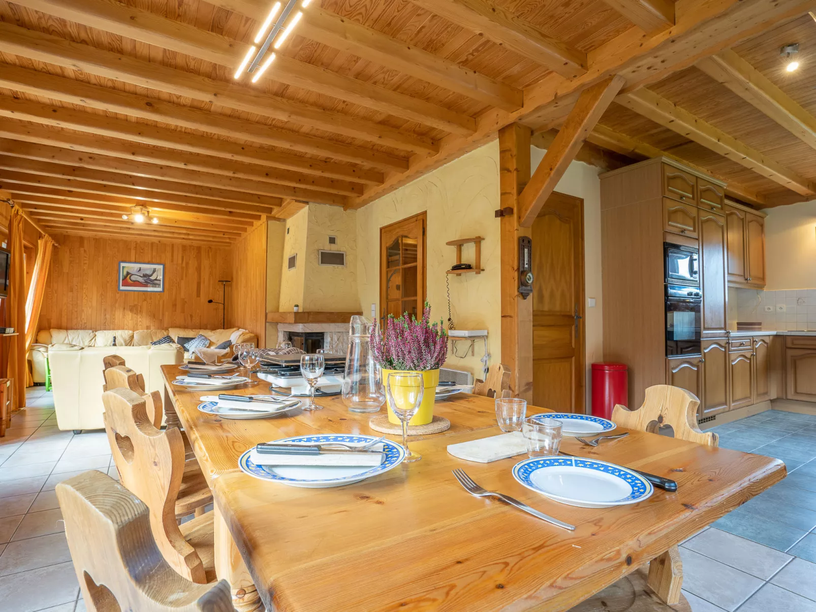 Chalet Mendiaux-Inside