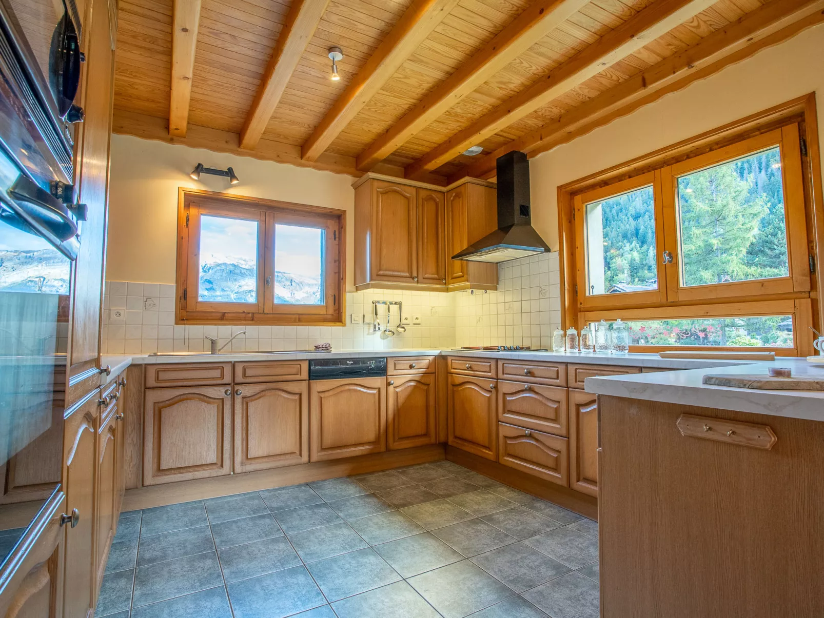 Chalet Mendiaux-Inside