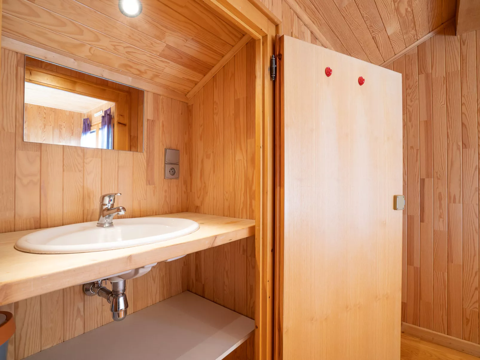 Chalet Mendiaux-Inside
