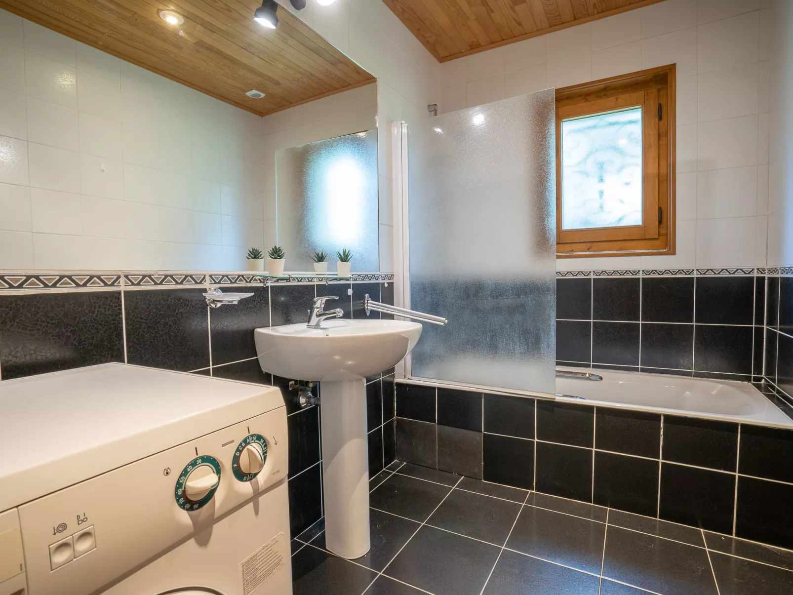Chalet Mendiaux-Inside