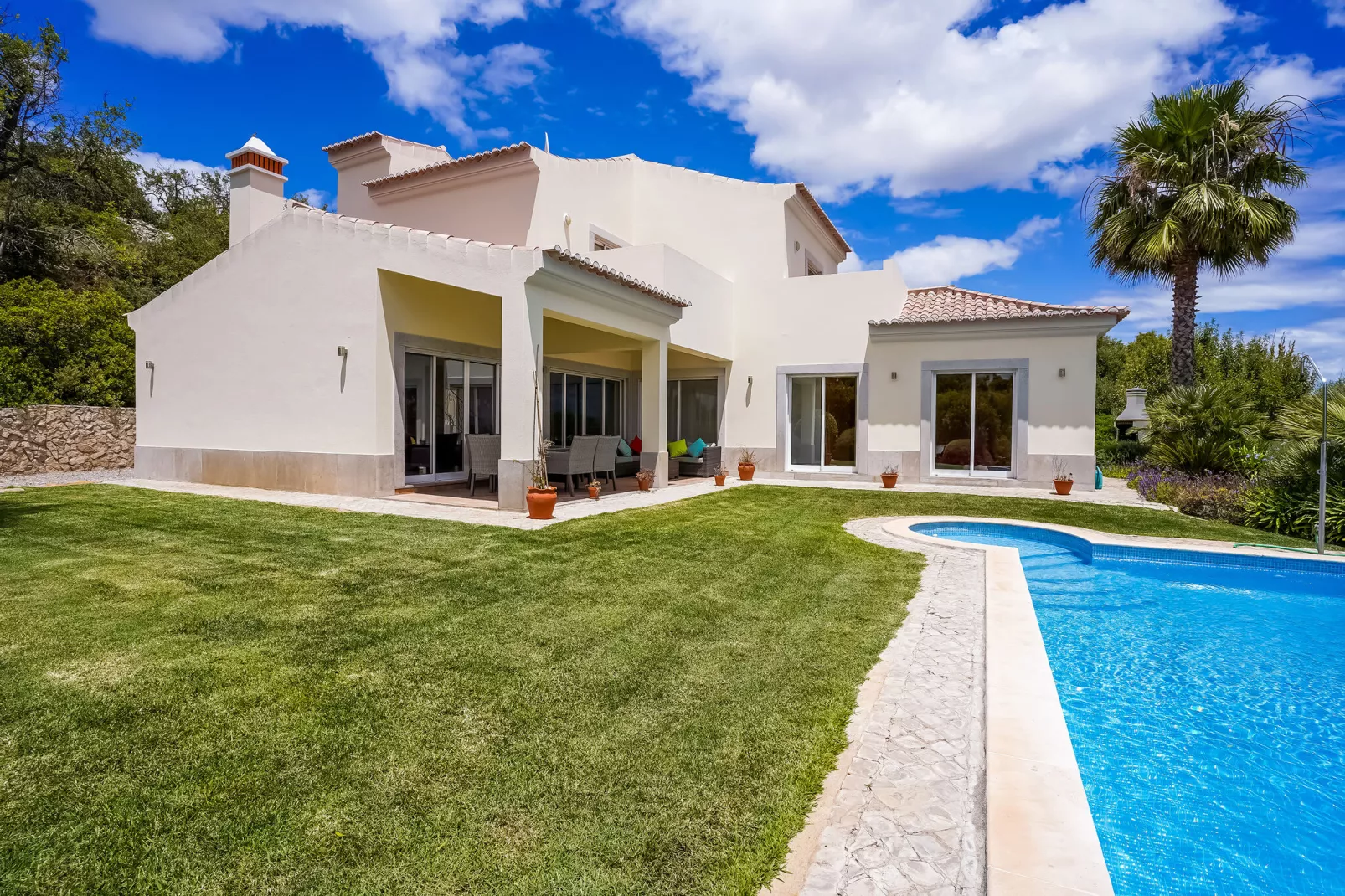 Villa Barrill-Exterior summer