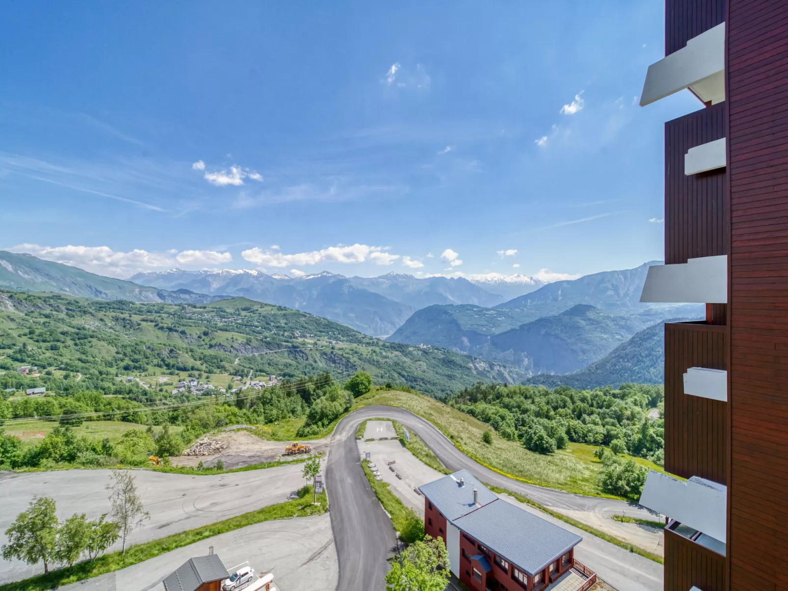 Pegase Phenix-Outside