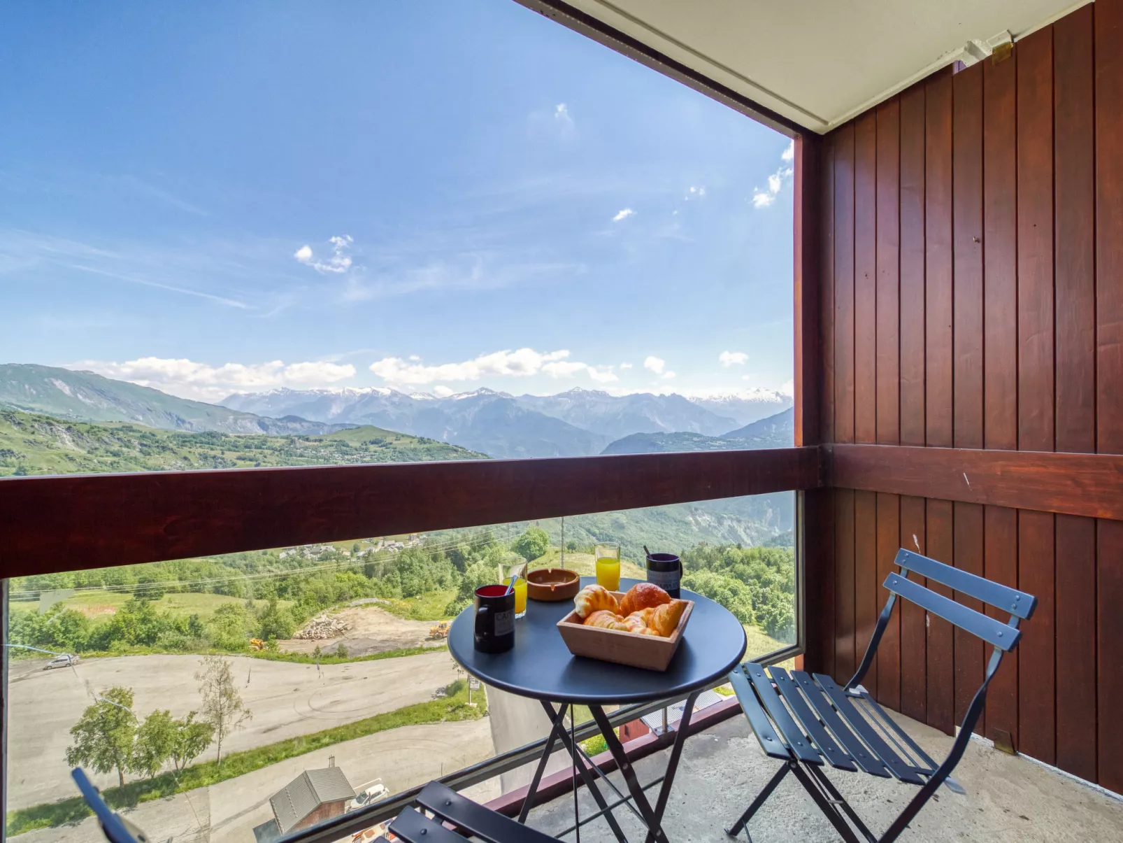 Pegase Phenix-Outside