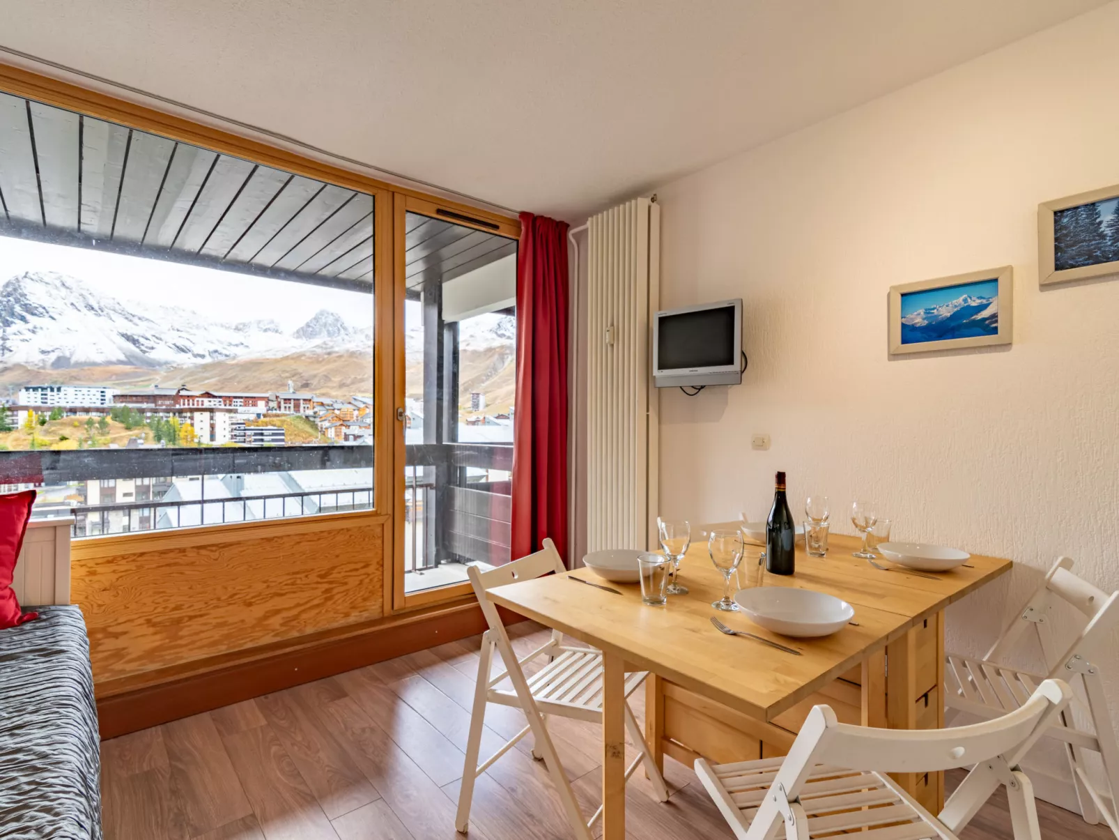 Home Club (Lavachet)-Drinnen