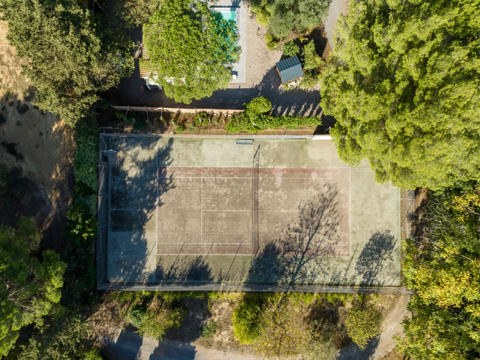 Le Clos Saint Emilie (Tennis & piscine)-Dehors
