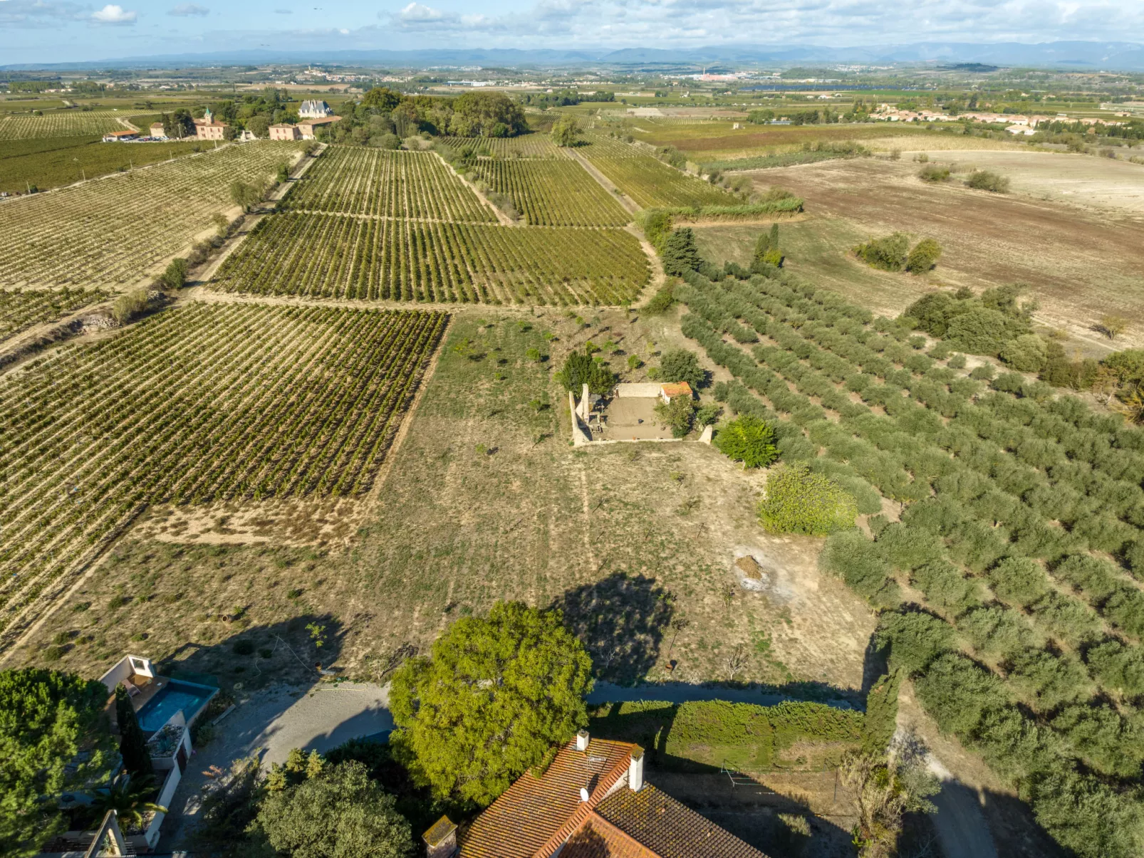 Le Clos Saint Emilie (Tennis & piscine)-Dehors
