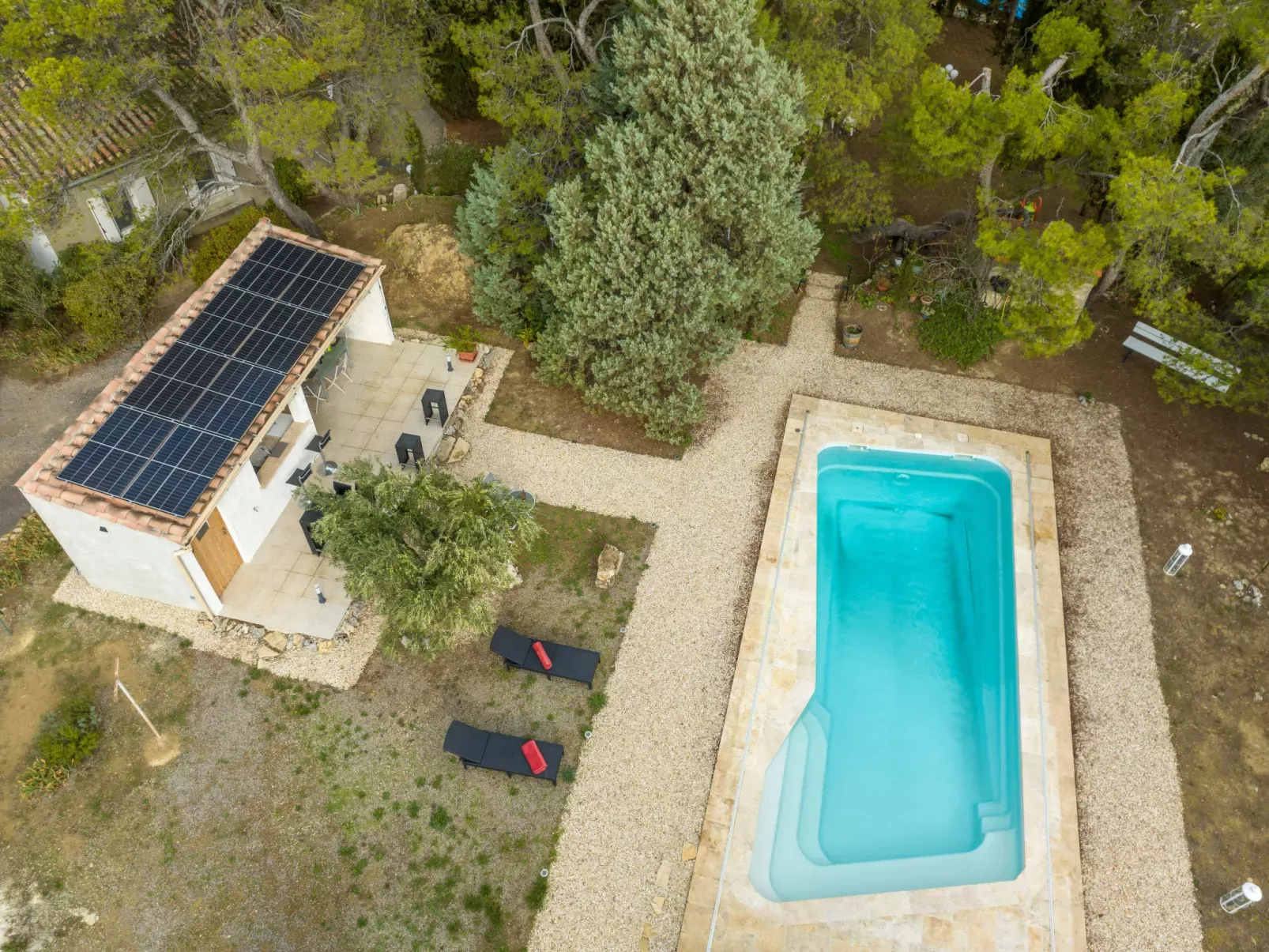 La Pinède-Outside