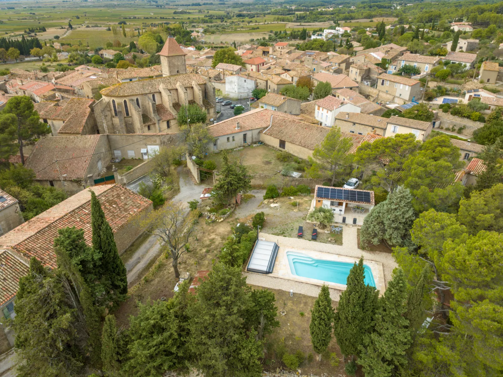 La Pinède-Outside