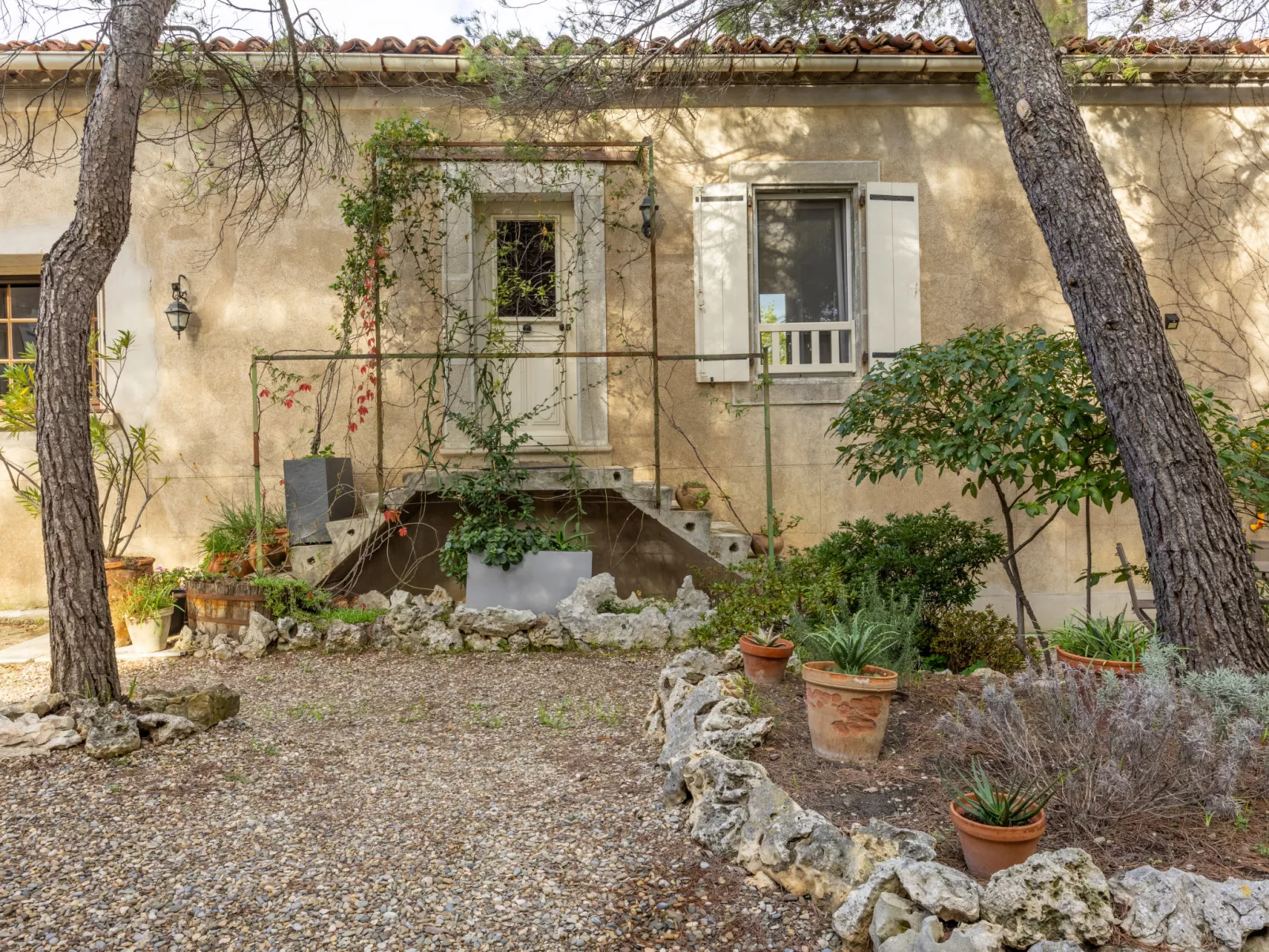 La Pinède-Outside