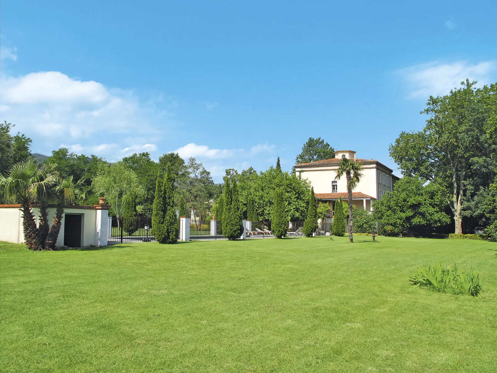 Villa Jaume-Outside