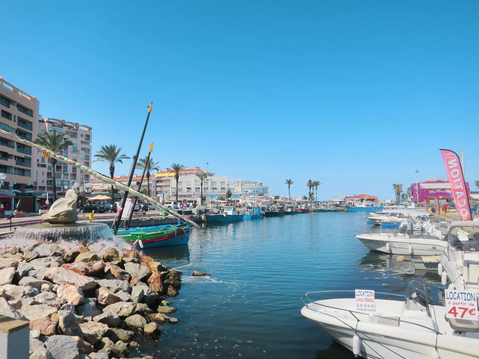 Port d'Attache-Area