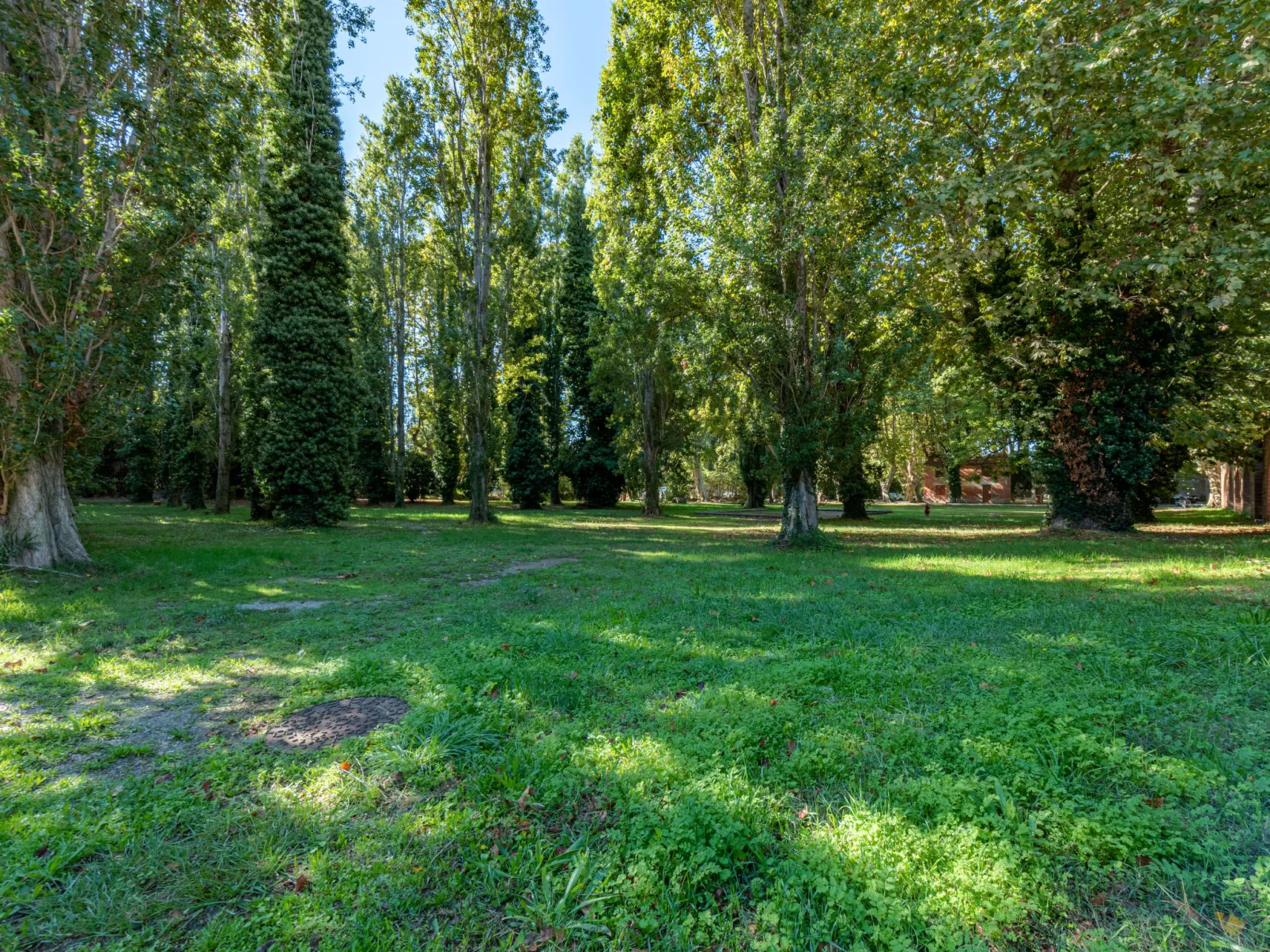 Les Bastides de Grand Stade-Outside