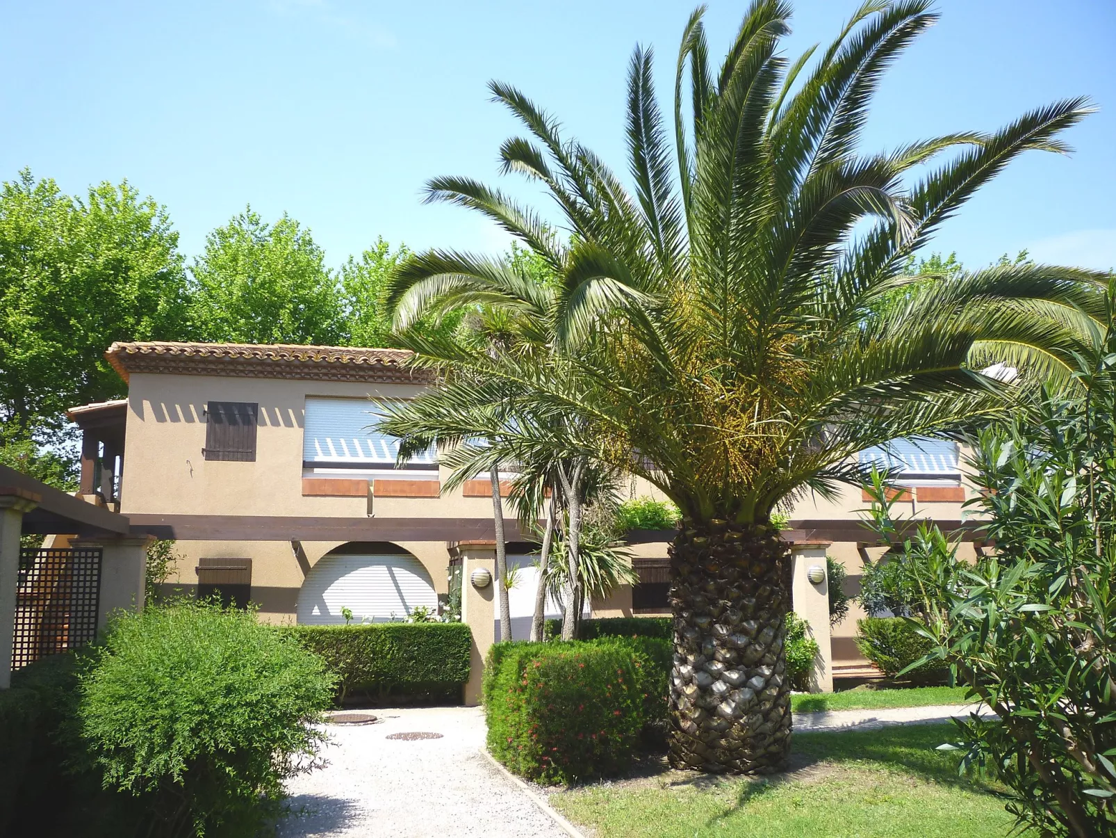 Les Bastides de Grand Stade-Outside
