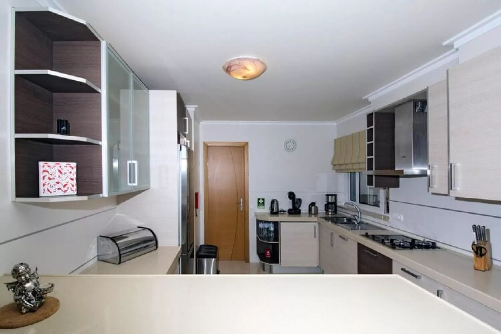 Holiday flat in Lagos-Kitchen