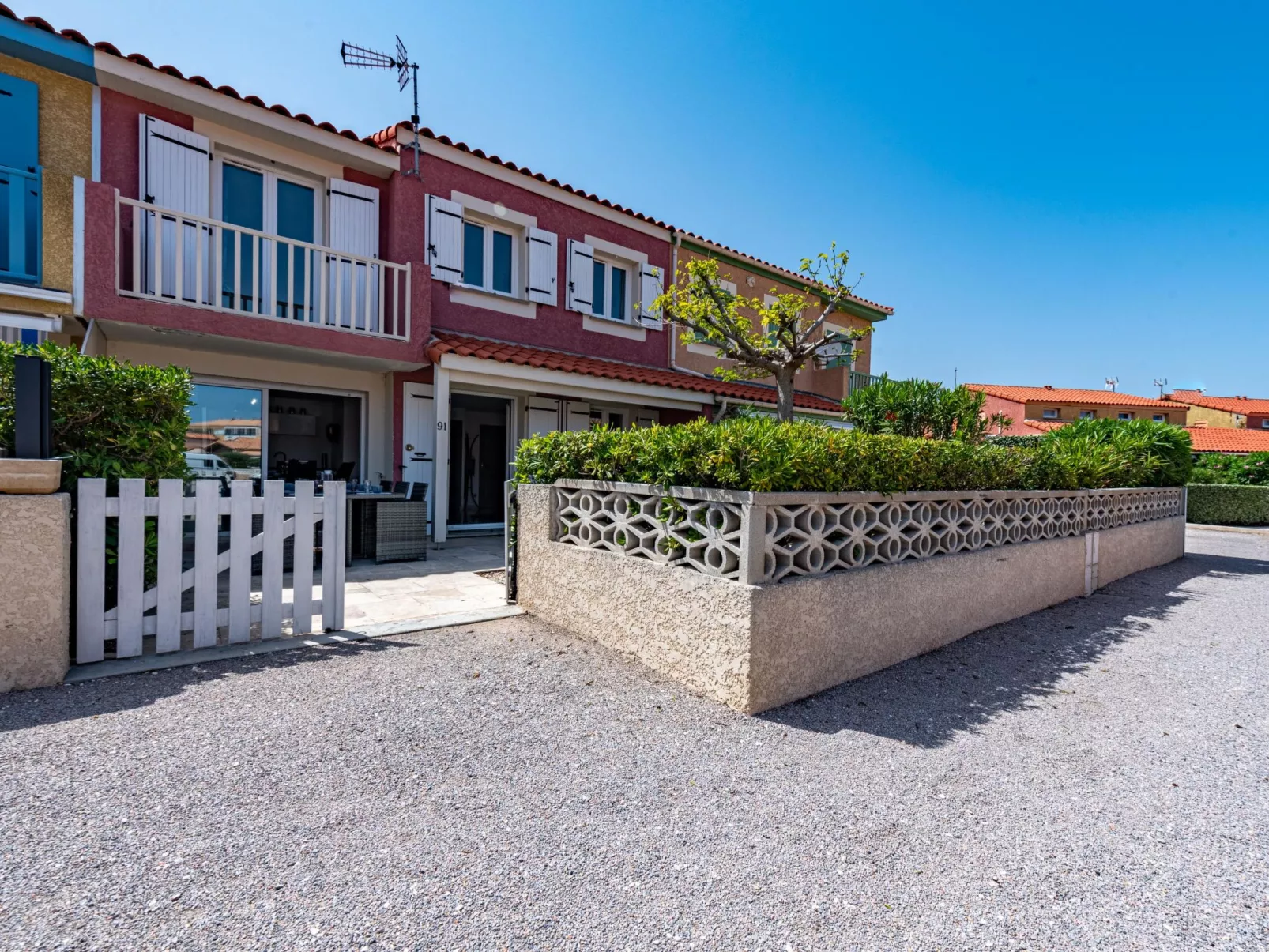 Les Bastides du Cap II-Outside