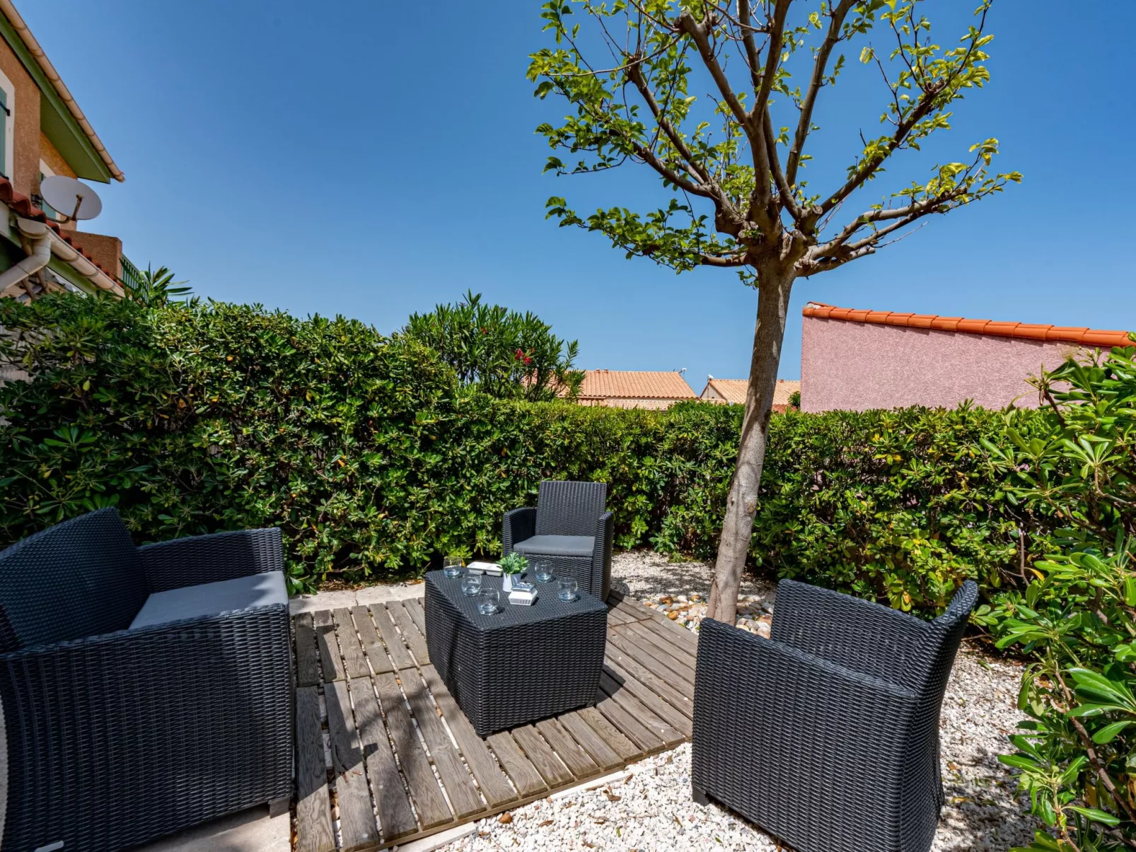 Les Bastides du Cap II-Outside