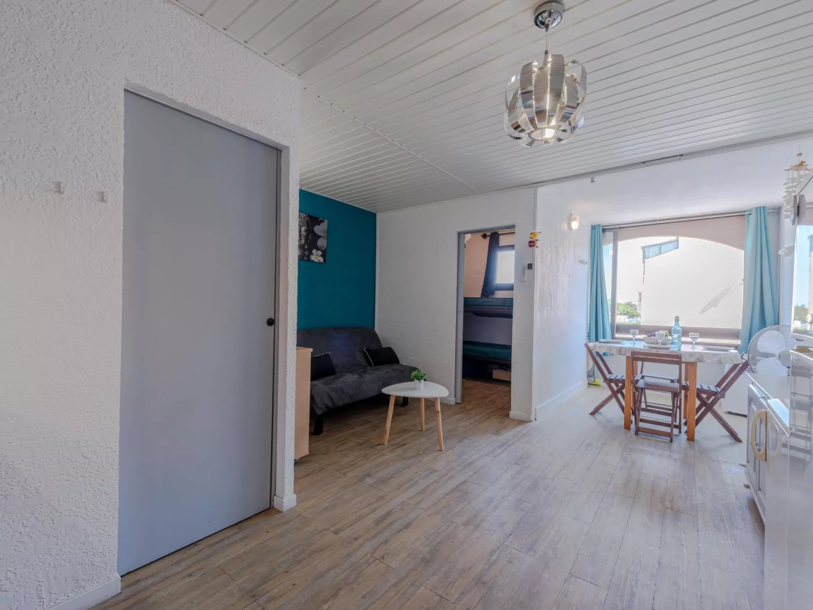 Front de Mer-Inside