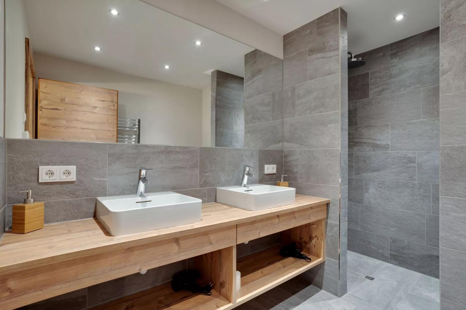 Chalet 97-Bathroom
